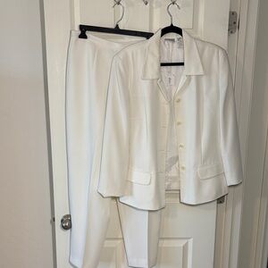 Liz Claiborne Village Cream Jacket Label Detail